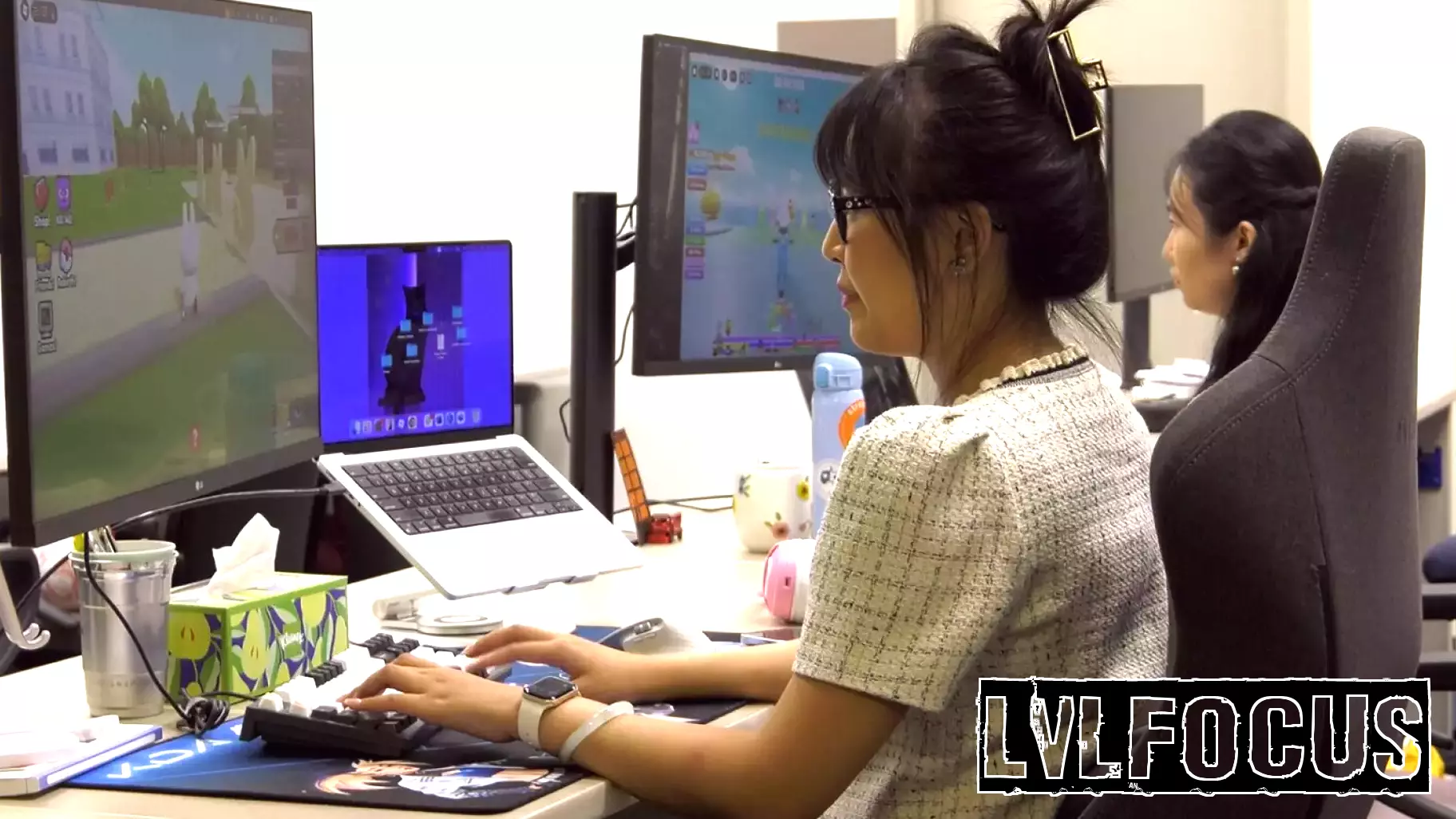 The Crucial Role of Older Siblings and Friends in Online Gaming Safety