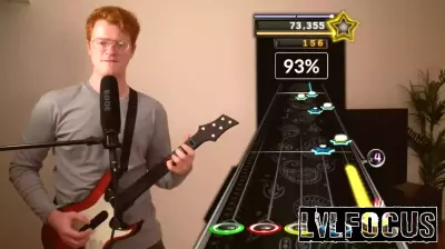 Daily Dose of Plastic Guitar: Inside YouTube's 